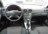 Toyota Avensis Kombi 2,0 l 108 kw