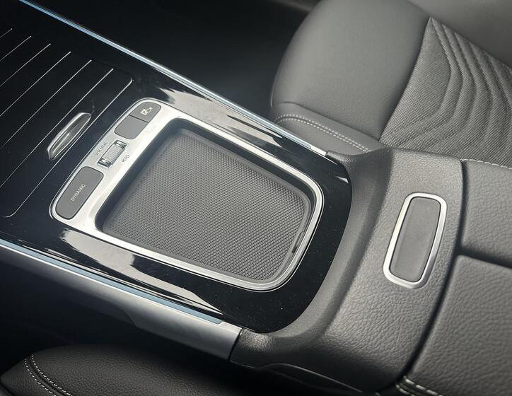 Mercedes-Benz GLB 16