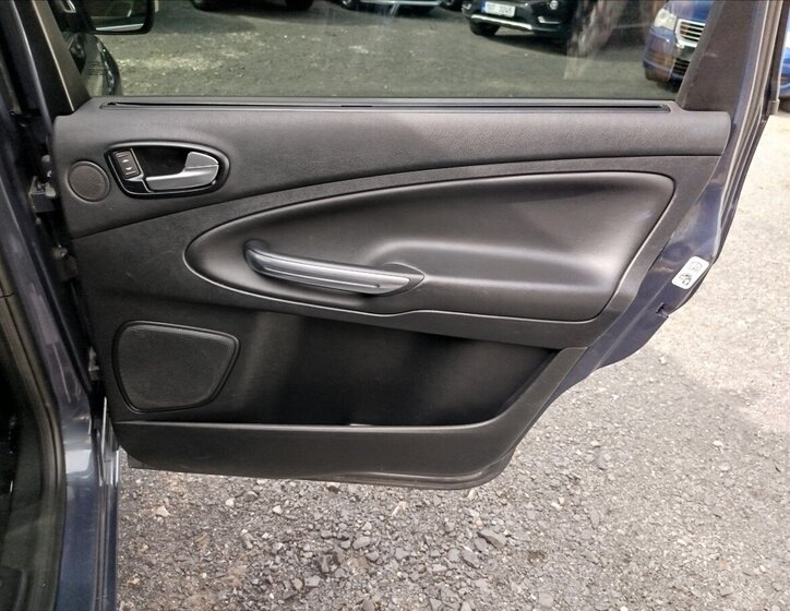 Ford S-MAX MPV 2,0 l 120 kw