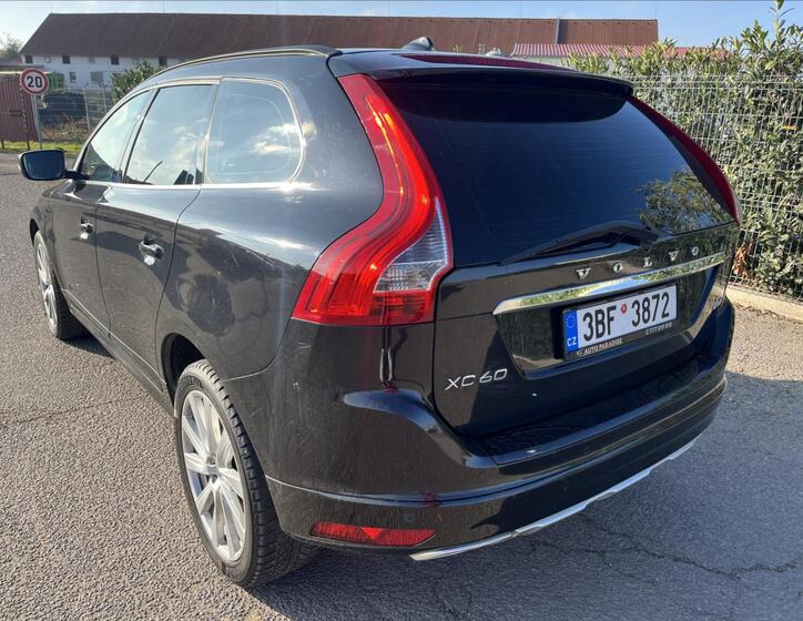 Volvo XC60 8
