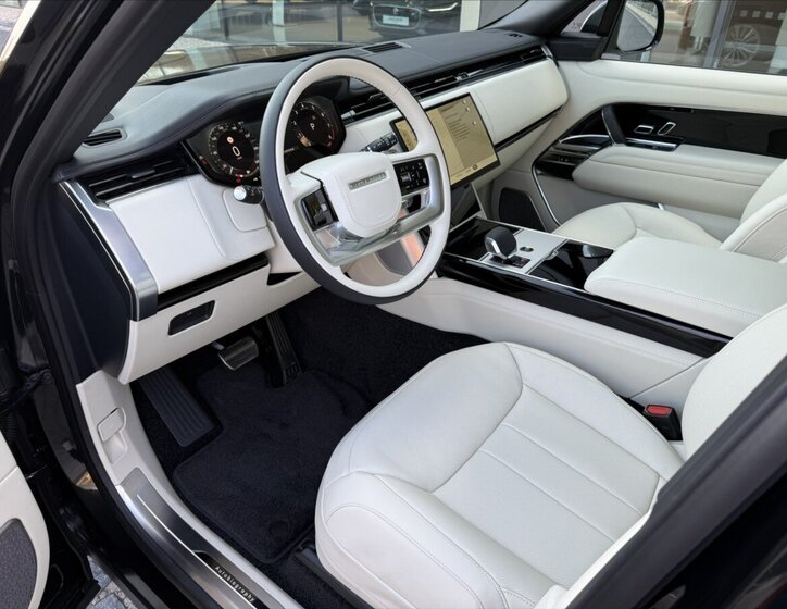 Land Rover Range Rover SUV / Terénní 4,4 l 390 kw