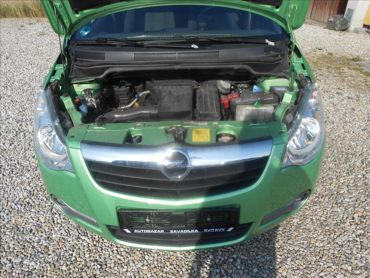 Opel Agila Hatchback 1,2 l 63 kw