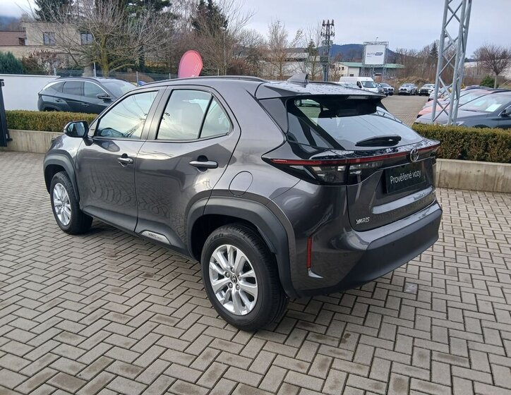 Toyota Yaris Cross 4