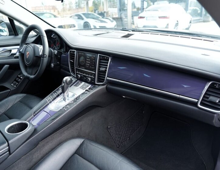 Porsche Panamera Sedan 3,6 l 220 kw