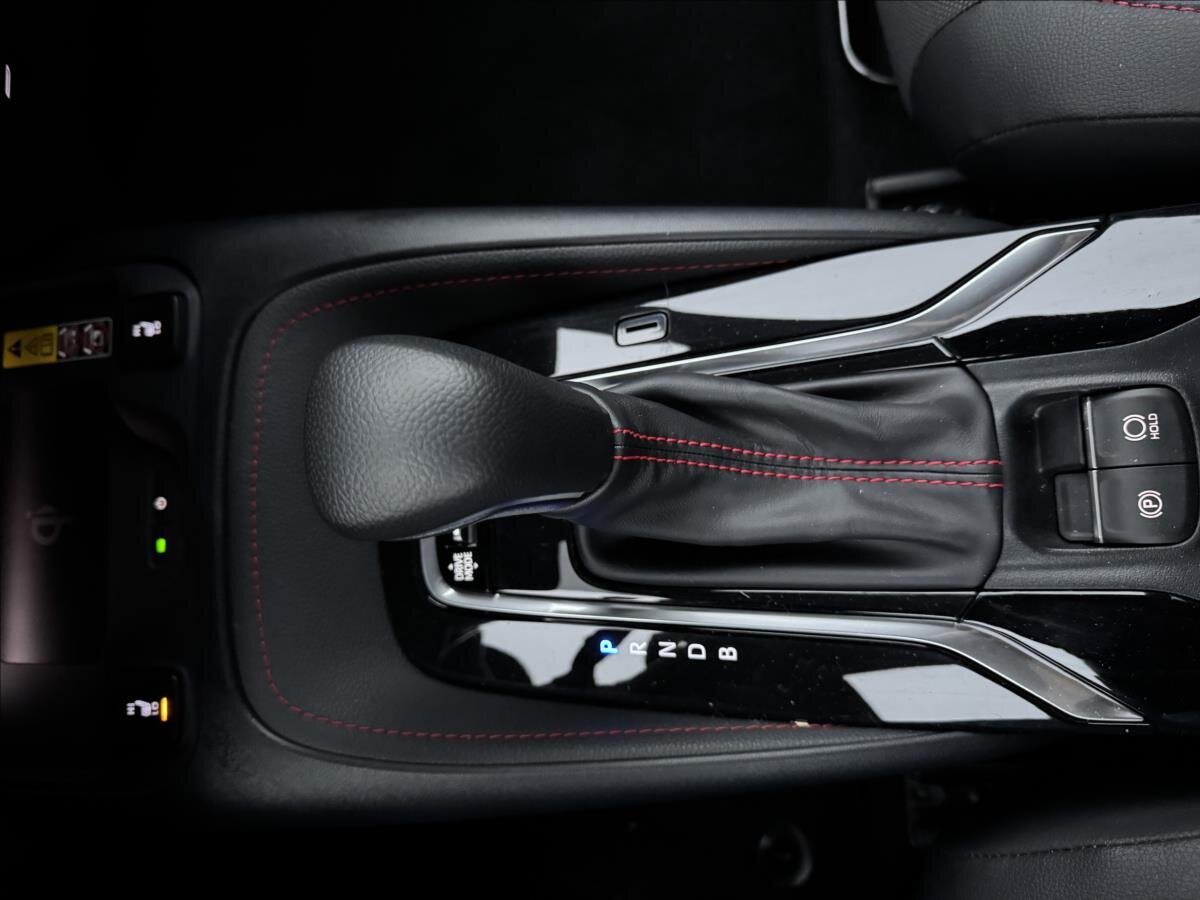 Toyota Corolla Sedan / Limuzína 1,8 l 72 kw