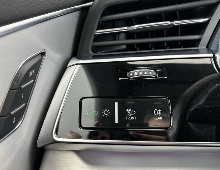 Audi SQ8 SUV / Terénní 4,0 l 373 kw