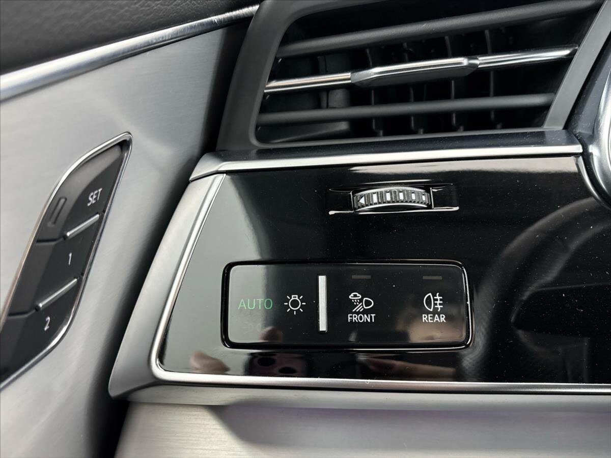 Audi SQ8 SUV / Terénní 4,0 l 373 kw