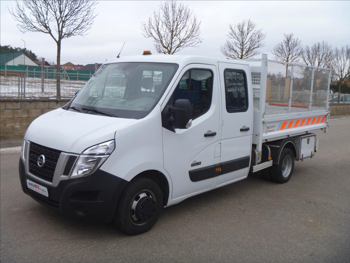 Nissan NV400