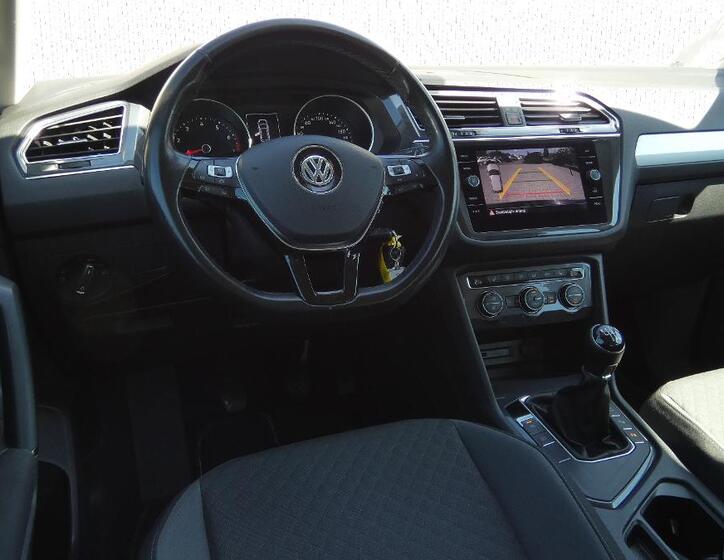 Volkswagen Tiguan 5
