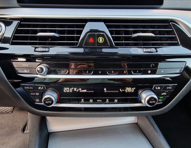 BMW Řada 5 Kombi 2,0 l 140 kw