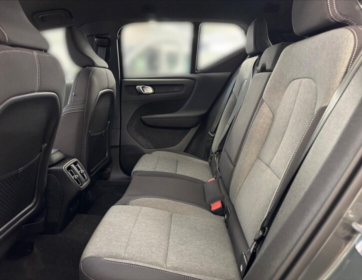 Volvo XC40 SUV 2,0 l 120 kw