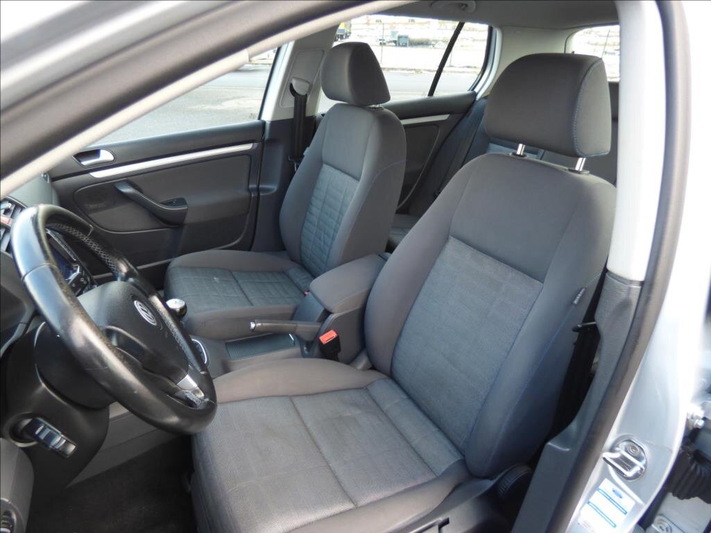 Volkswagen Golf Hatchback 1,6 l 75 kw