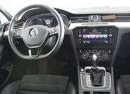 Volkswagen Passat 9