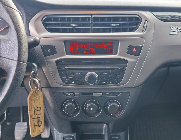 Peugeot 301 Sedan 1,2 l 60 kw