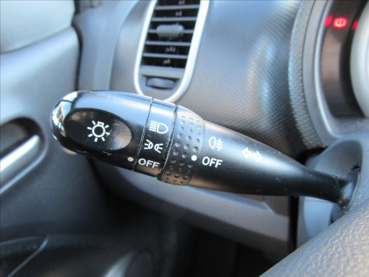 Suzuki Splash Hatchback 996,0 48 kw