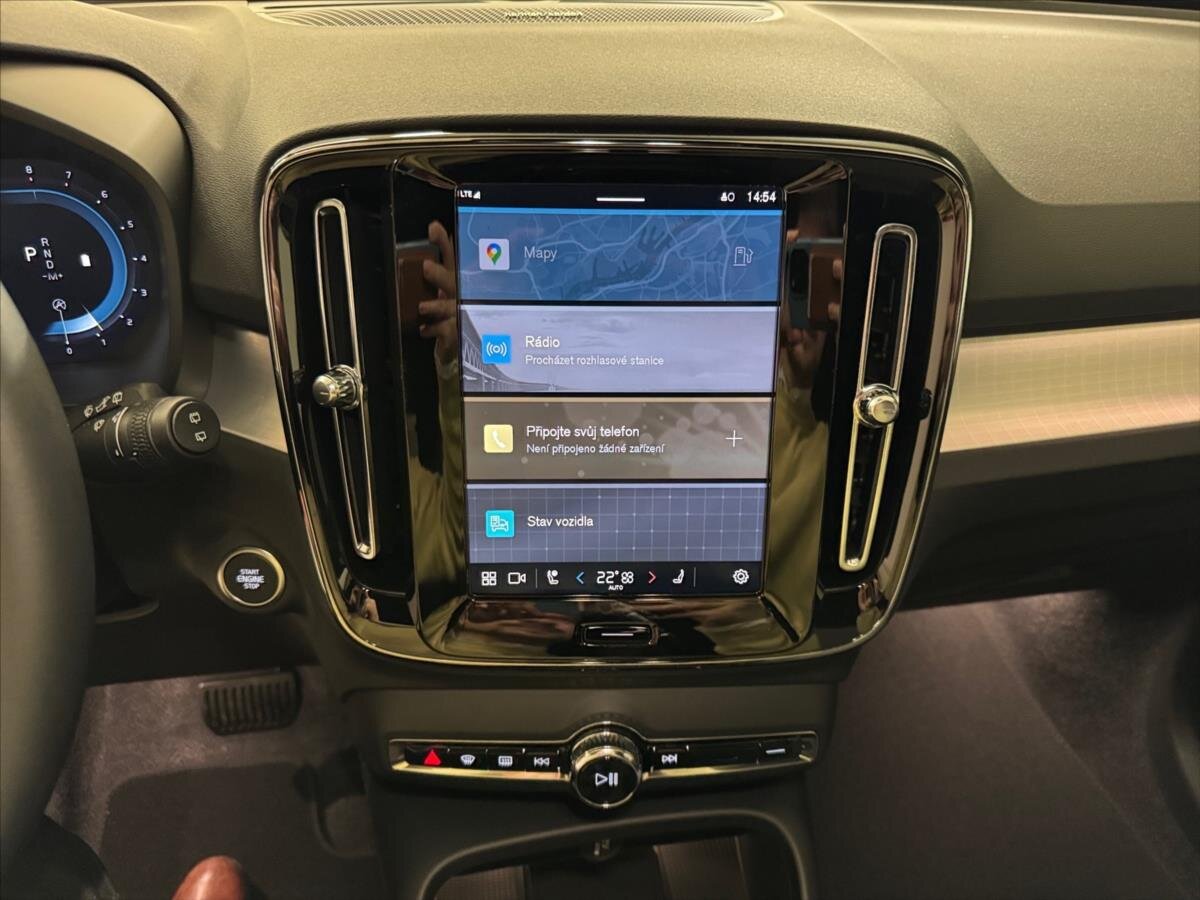 Volvo XC40 SUV / Terénní 2,0 l 120 kw