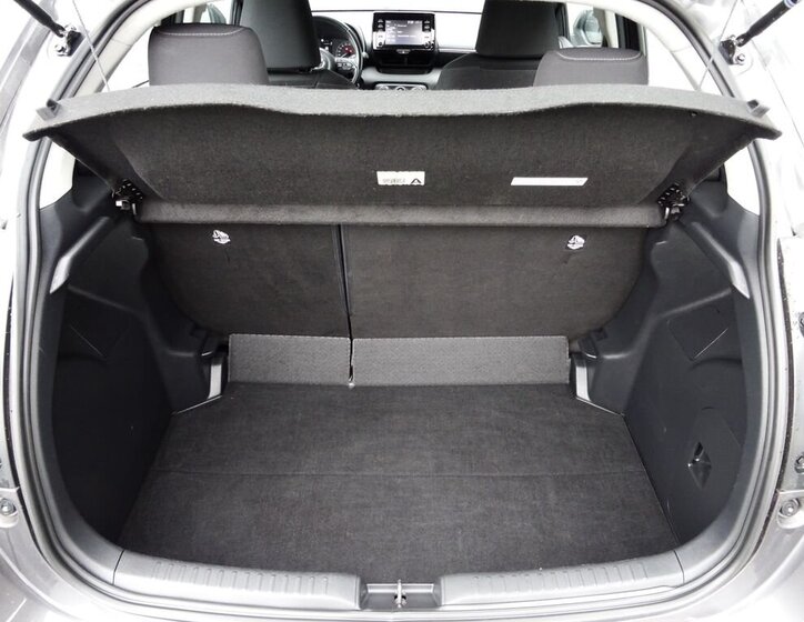 Toyota Yaris Hatchback 998,0 53 kw