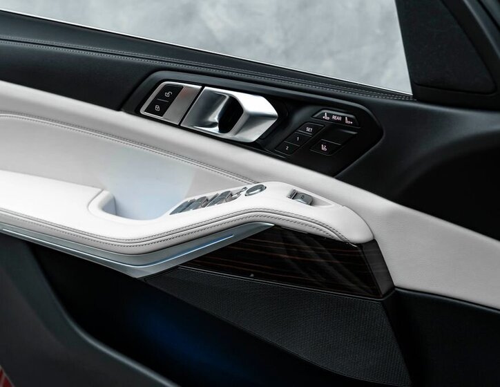 BMW X7 SUV / Terénní 3,0 l 280 kw