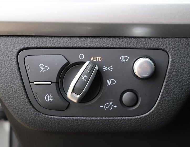 Audi Q5 SUV / Terénní 2,0 l 150 kw