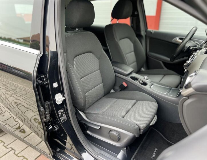 Mercedes-Benz Třídy B Kombi 1,5 l 80 kw