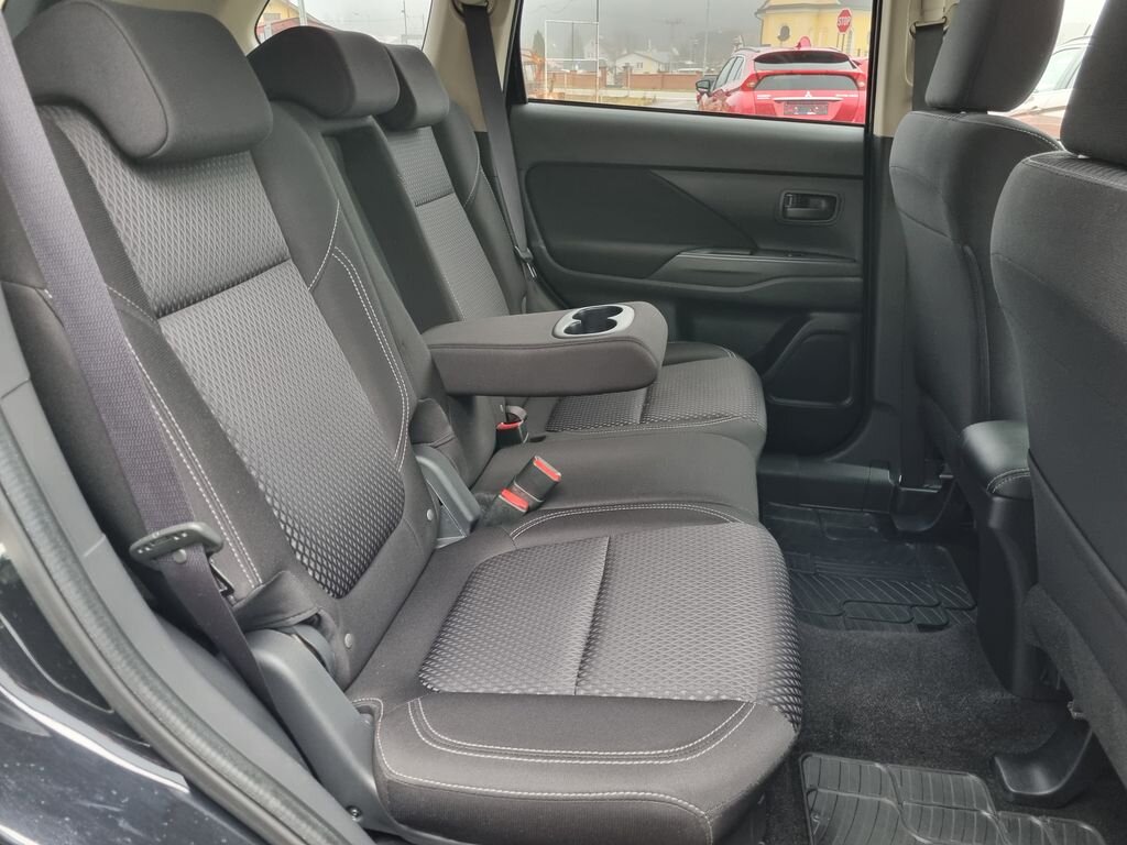 Mitsubishi Outlander SUV 2,0 l 110 kw