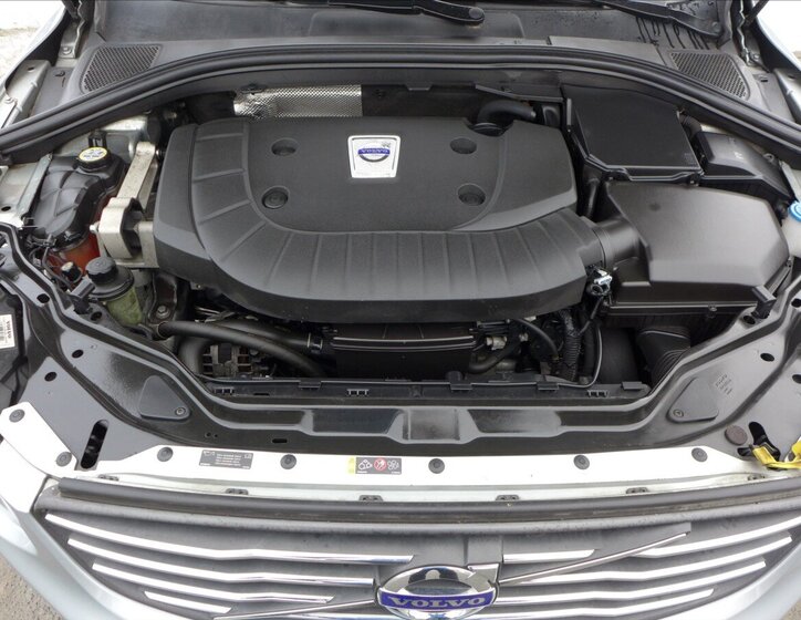 Volvo XC60 SUV 2,4 l 120 kw