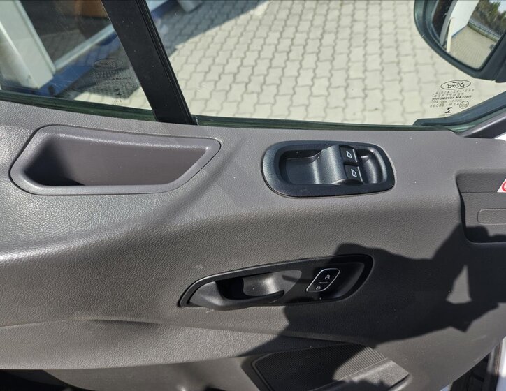 Ford Transit 7