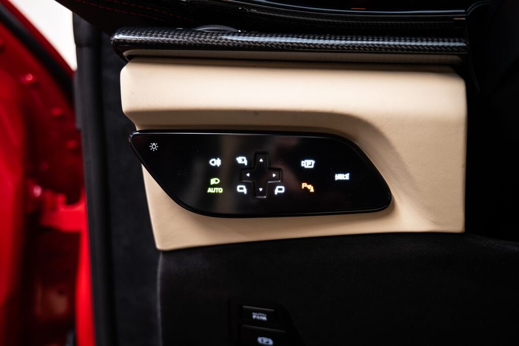 Ferrari Ostatní Hatchback 6,5 l 529 kw