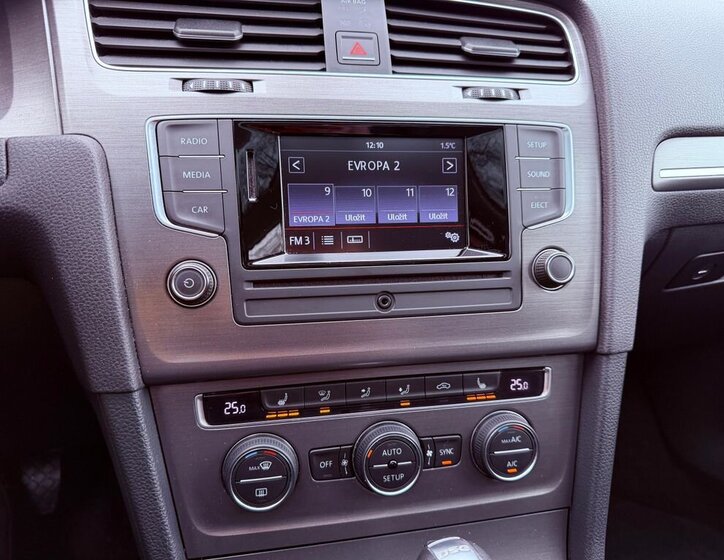 Volkswagen Golf Hatchback 1,2 l 77 kw