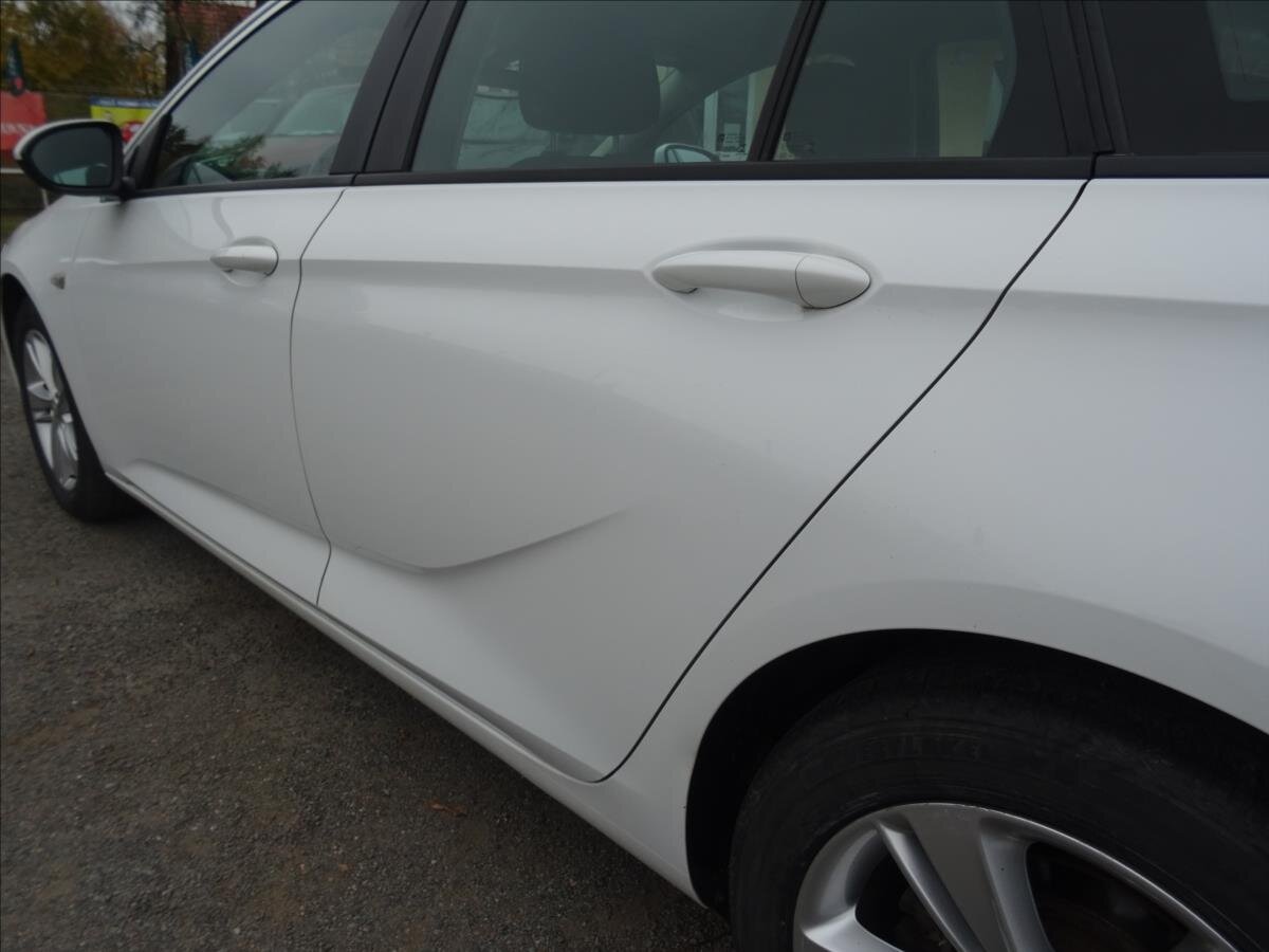 Opel Insignia Kombi 2,0 l 125 kw