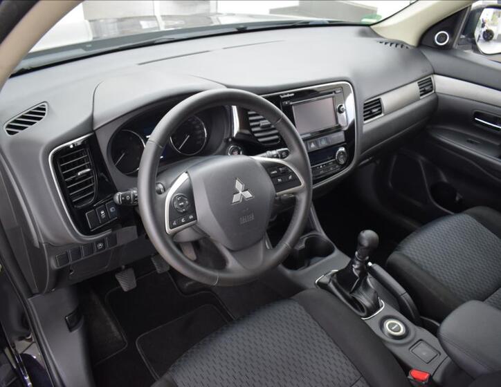 Mitsubishi Outlander 9