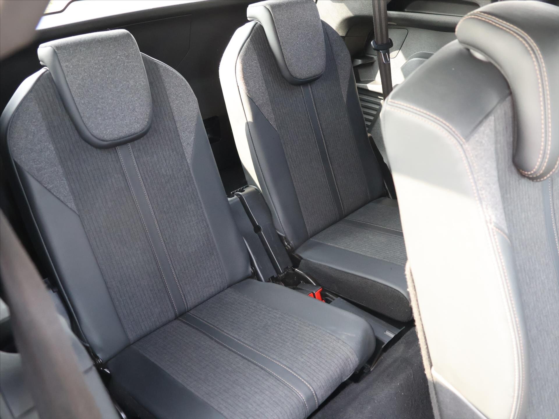 Peugeot 5008 SUV / Terénní 1,2 l 96 kw