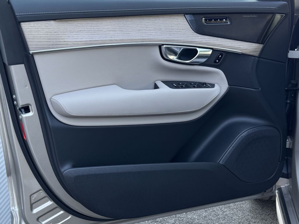 Volvo XC90 SUV / Terénní 2,0 l 335 kw