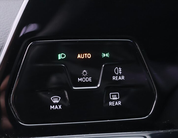 Volkswagen Golf Kombi 1,5 l 110 kw