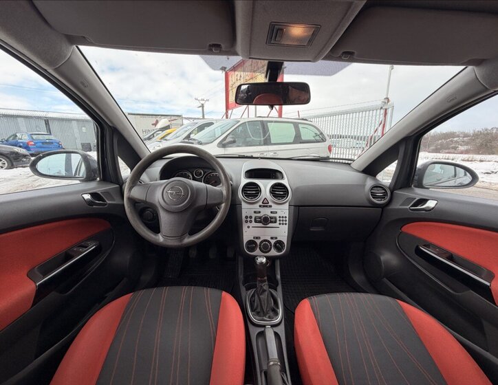 Opel Corsa Hatchback 1,4 l 66 kw