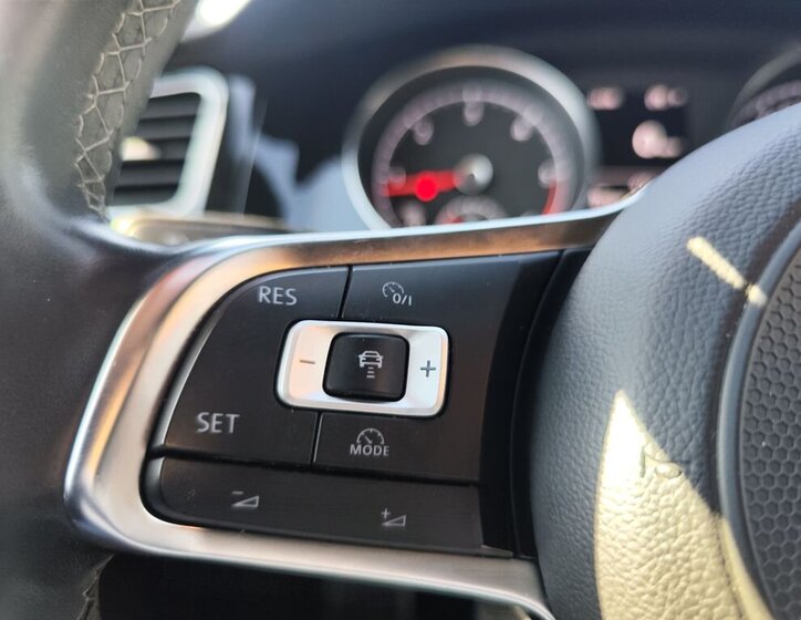 Volkswagen Golf Hatchback 1,6 l 85 kw