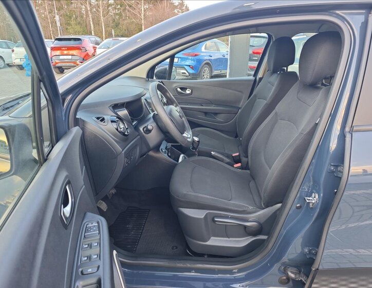 Renault Captur SUV / Terénní 898,0 66 kw