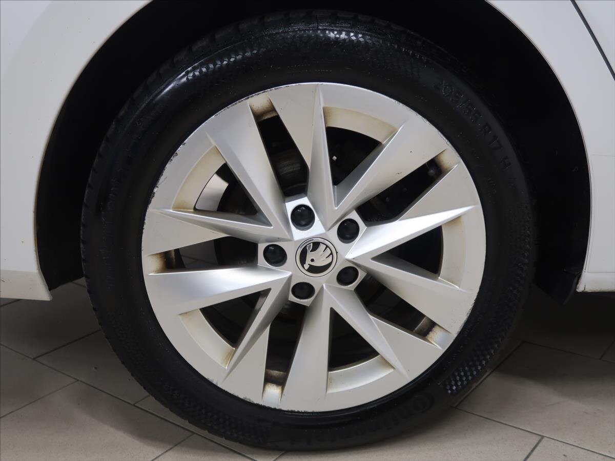 Škoda Octavia Sedan / Limuzína 1,5 l 110 kw