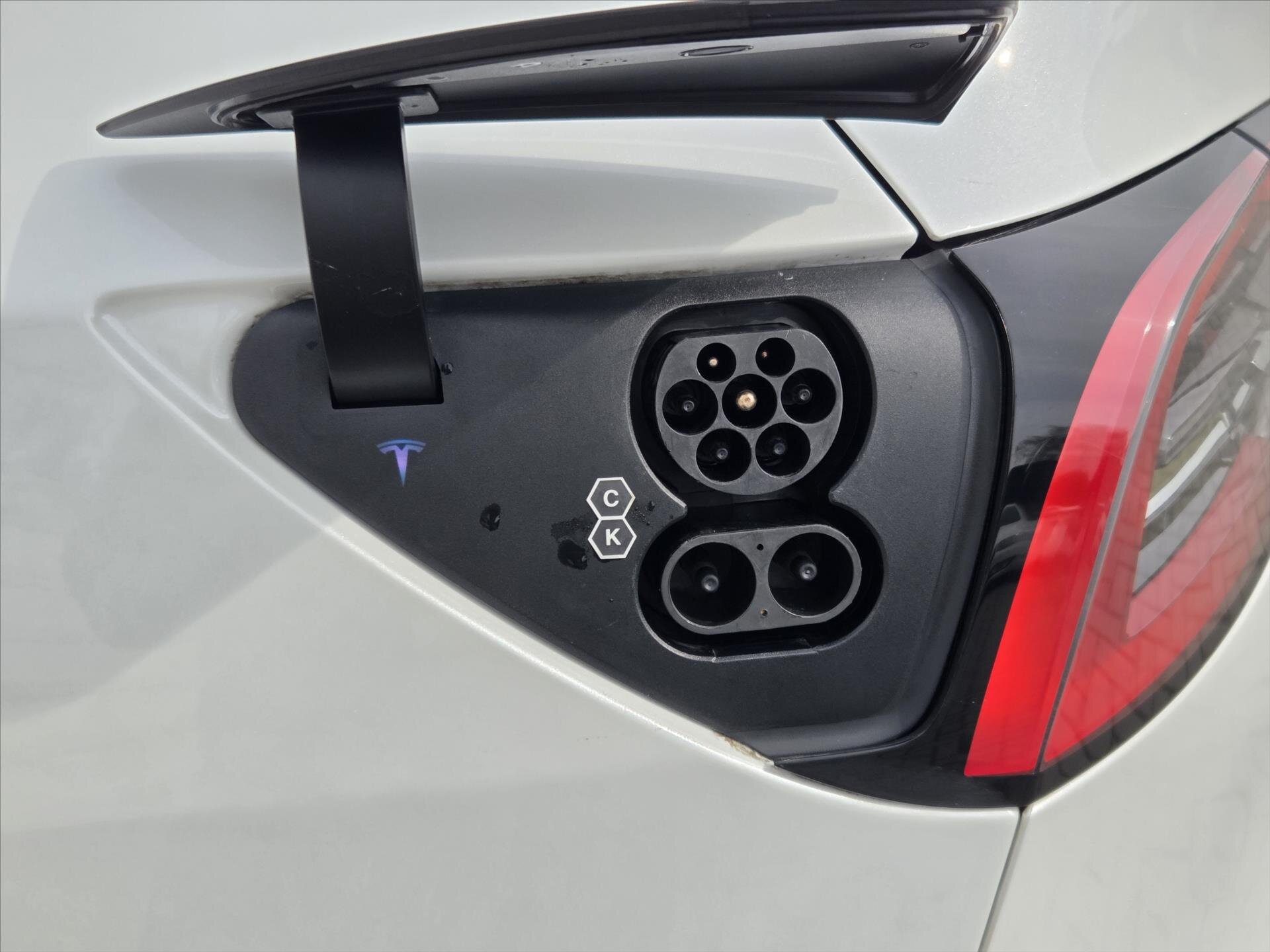 Tesla Model Y SUV / Terénní 0,0 378 kw