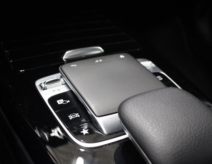 Mercedes-Benz CLA 27