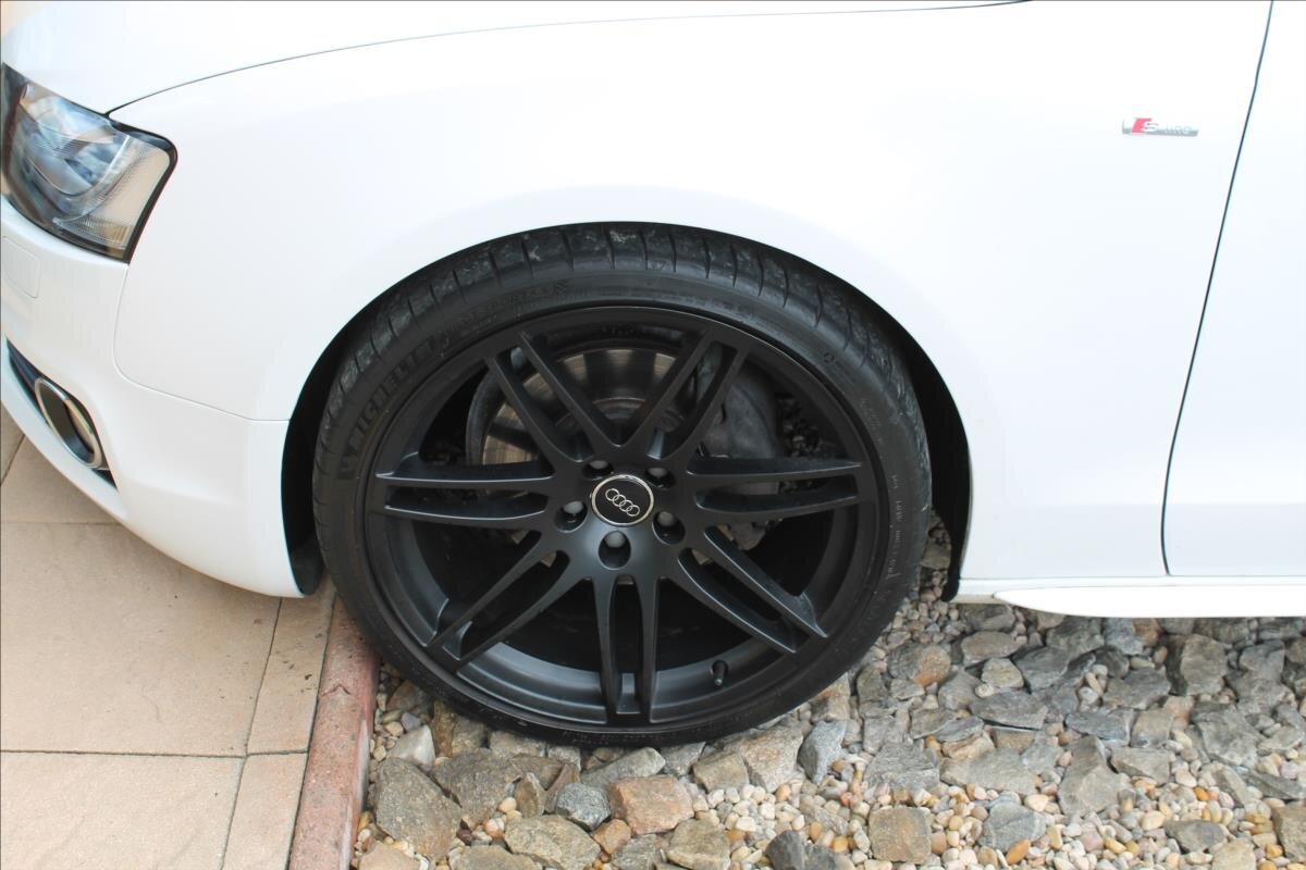 Audi A5 Kupé 3,0 l 176 kw