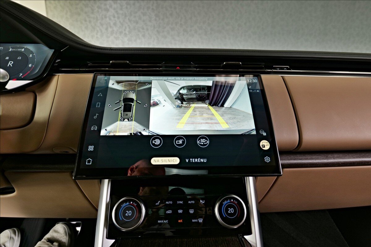 Land Rover Range Rover SUV 4,4 l 390 kw