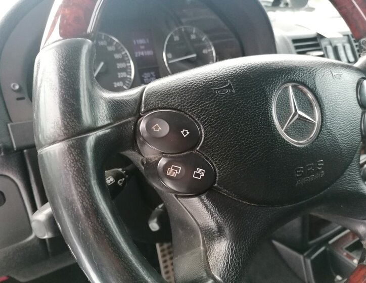 Mercedes-Benz Třídy G SUV 3,0 l 165 kw