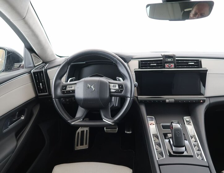 DS Automobiles DS9 Sedan / Limuzína 1,6 l 147 kw