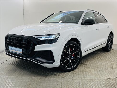 Audi Q8 SUV / Terénní 3,0 l 210 kw