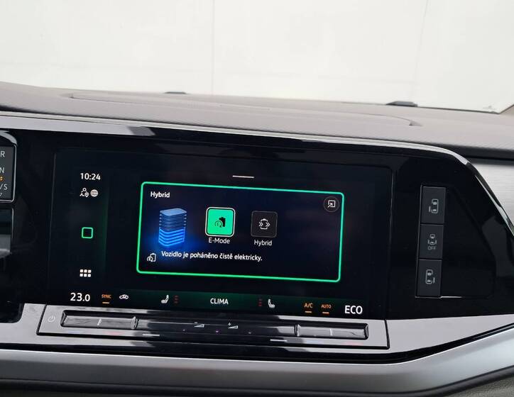 Volkswagen Multivan 12