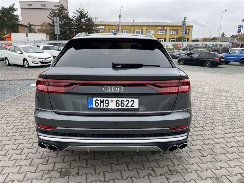 Audi SQ8