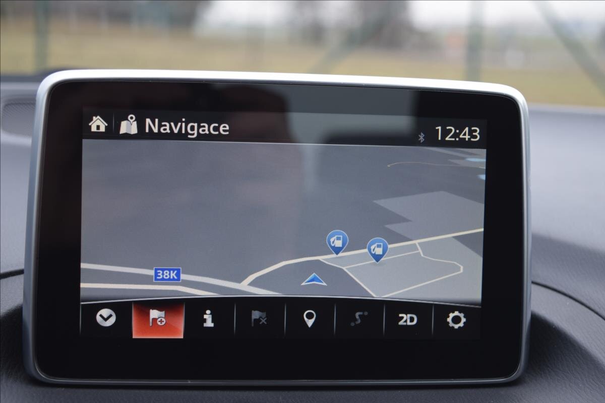 Mazda 3 Sedan / Limuzína 1,5 l 74 kw