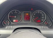 Audi A4 Kombi 2,0 l 103 kw