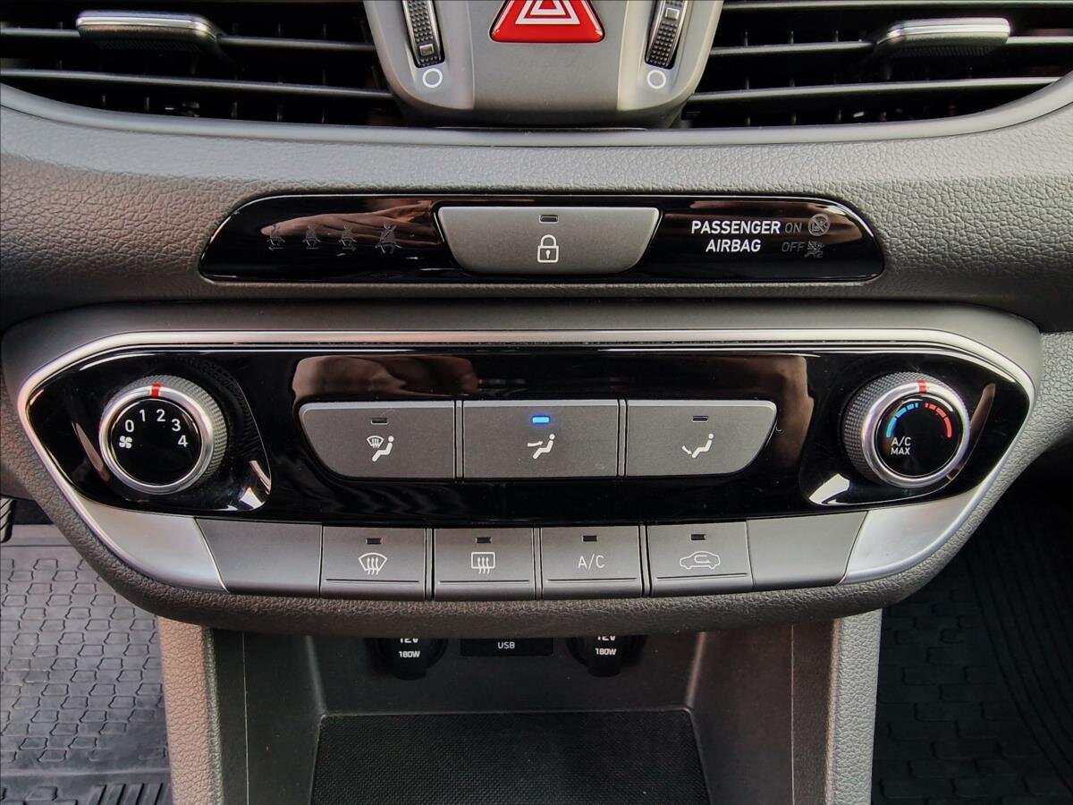 Hyundai i30 Kombi 1,6 l 85 kw